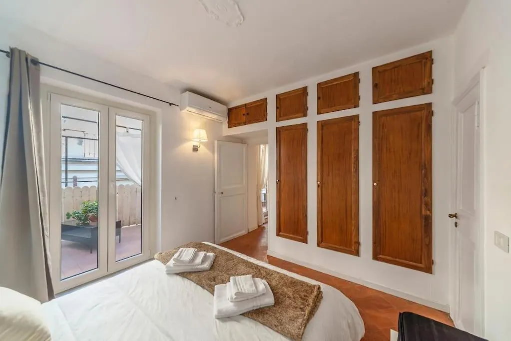 Ferienwohnung Trevi Domus Avignonesi Rom