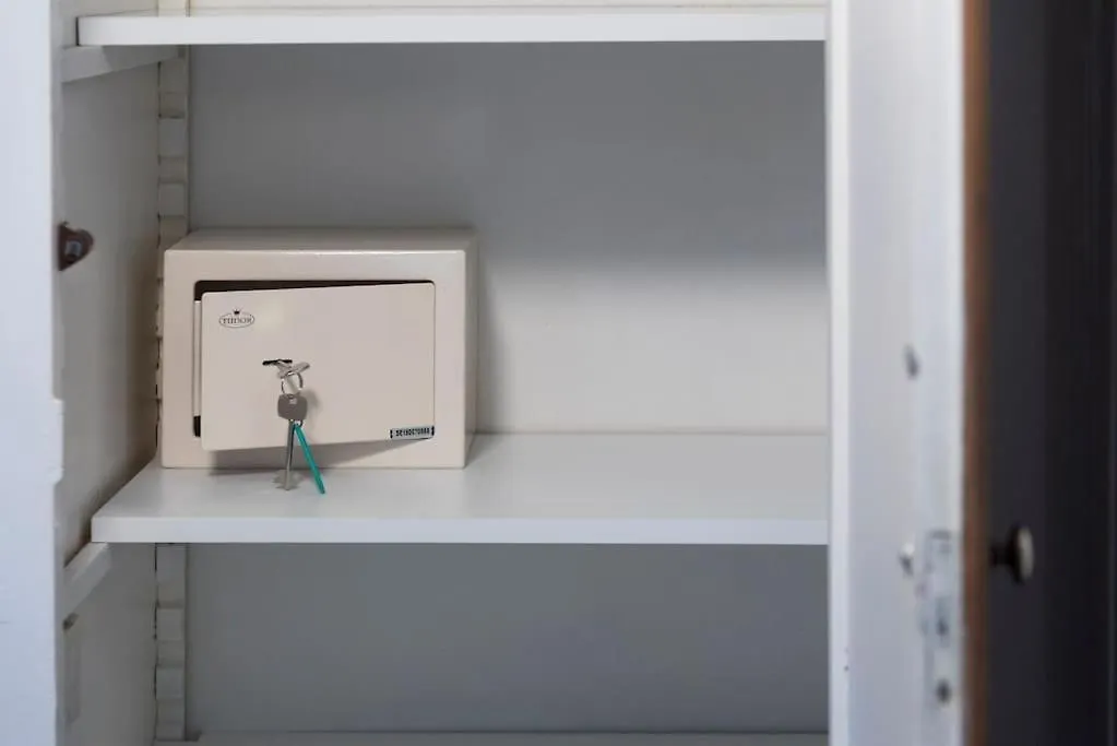 Apartment Ferienwohnung Trevi Domus Avignonesi Rom Italien